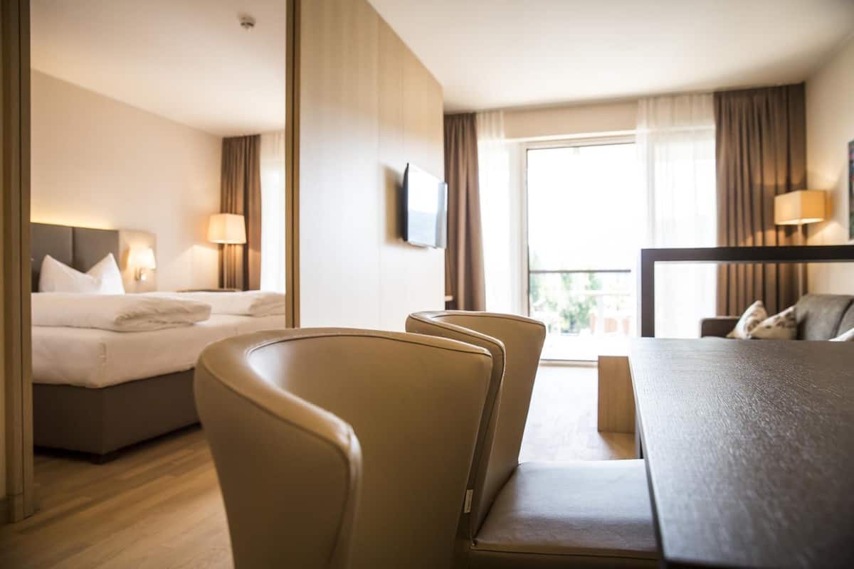 premium bedding, in-room safe, soundproofing, free cots/infant beds