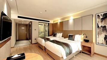 Minibar, in-room safe, iron/ironing board, Internet