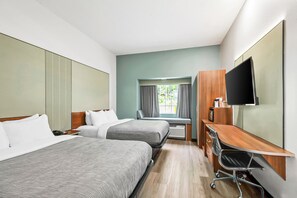 標準客房, 2 張加大雙人床, 非吸煙房 | 書桌、手提電腦工作空間、熨斗/熨衫板、免費嬰兒床