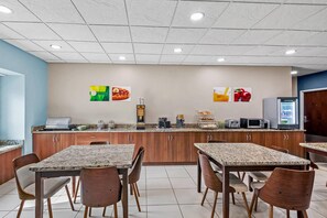 Free daily continental breakfast