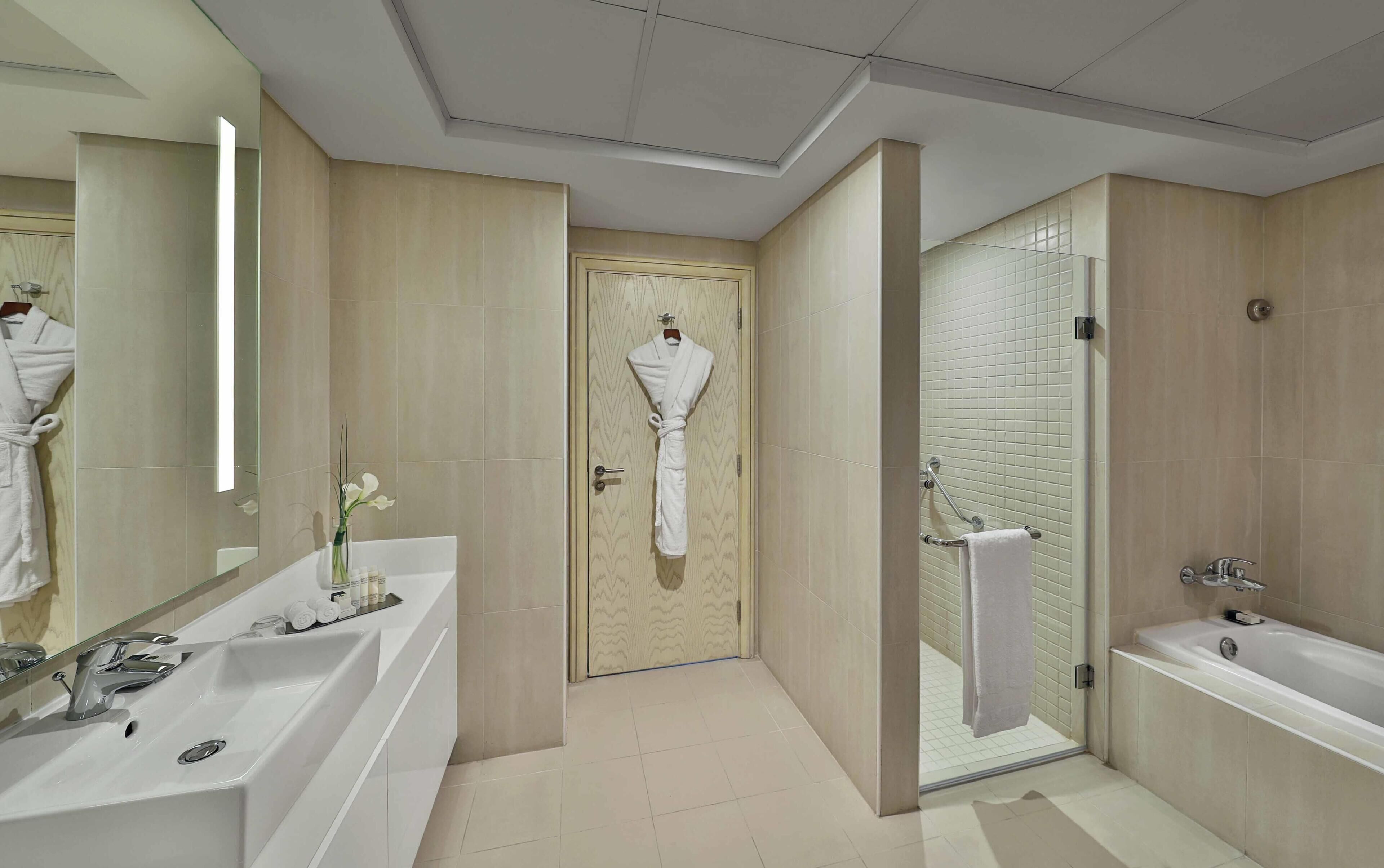Foto - DoubleTree by Hilton Dubai - Jumeirah Beach