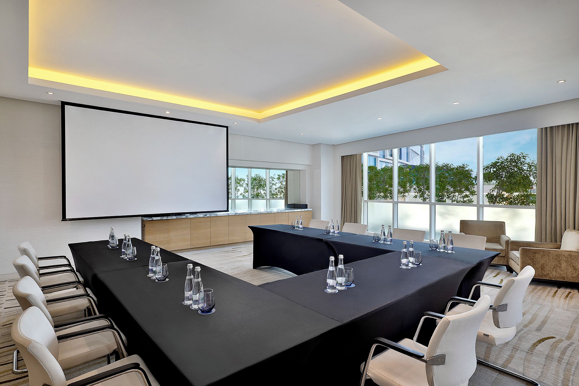 Photo - DoubleTree by Hilton Dubai Jumeirah Beach