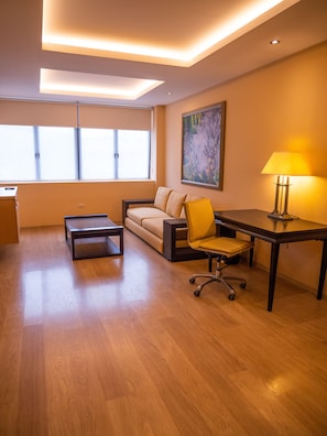 Standard Suite, 1 King Bed, Non Smoking | Living area | Table football, ping pong