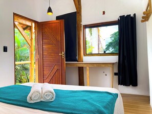Basic Double Room | Free WiFi, bed sheets - Hostel Sereia do Mar (Paraty)
