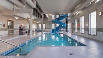 Una piscina techada