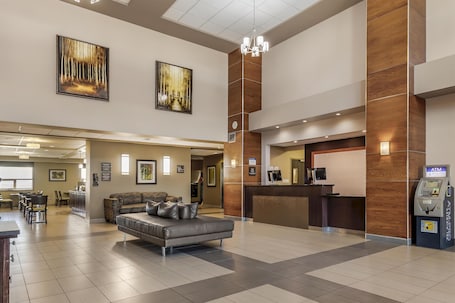 Lobby. Best Western Plus Moose Jaw