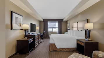 Standard Room, 1 King Bed, Non Smoking, Kitchenette