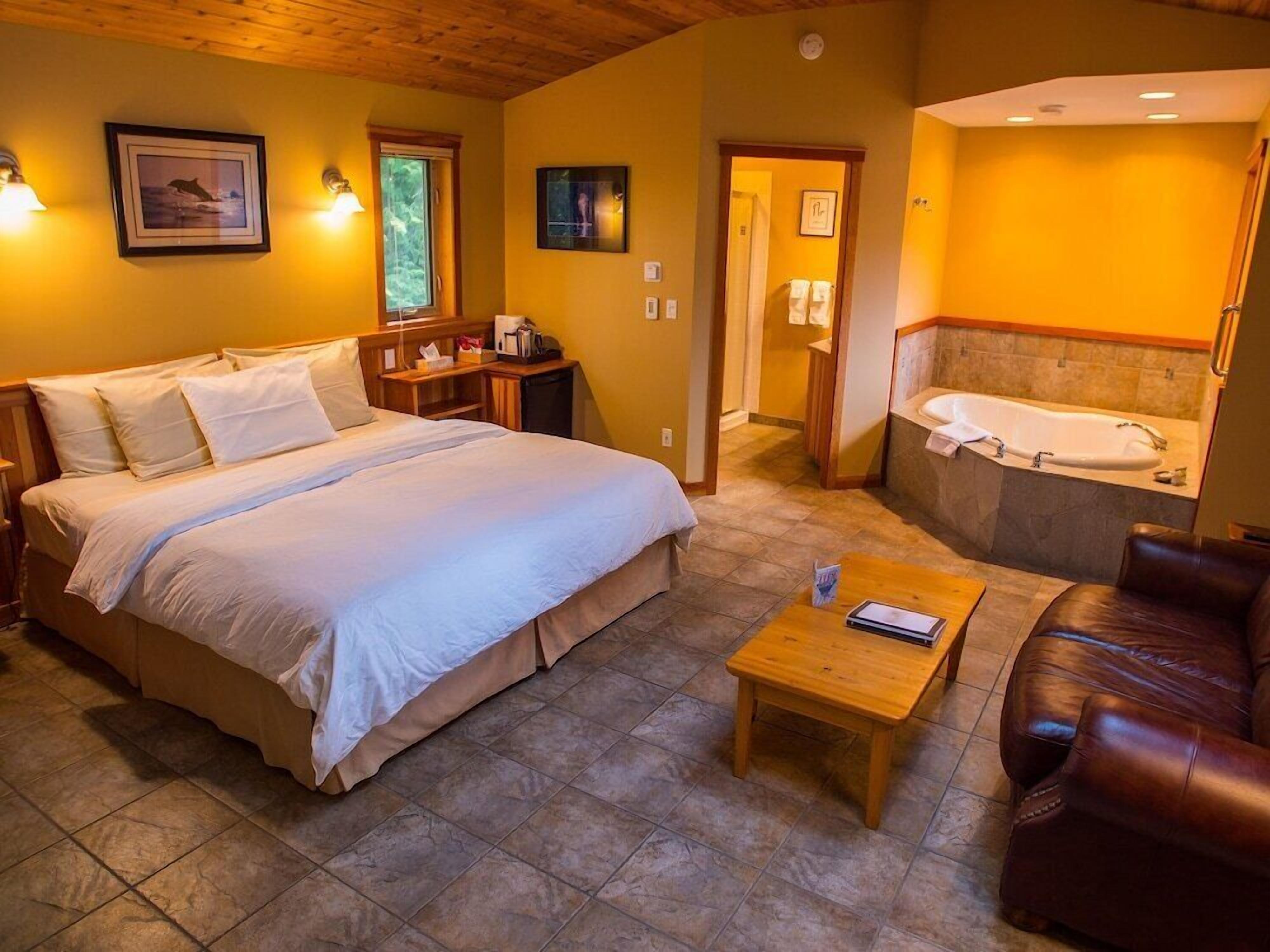 1 bedroom, premium bedding, soundproofing, free WiFi