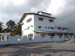 Fachada da propriedade