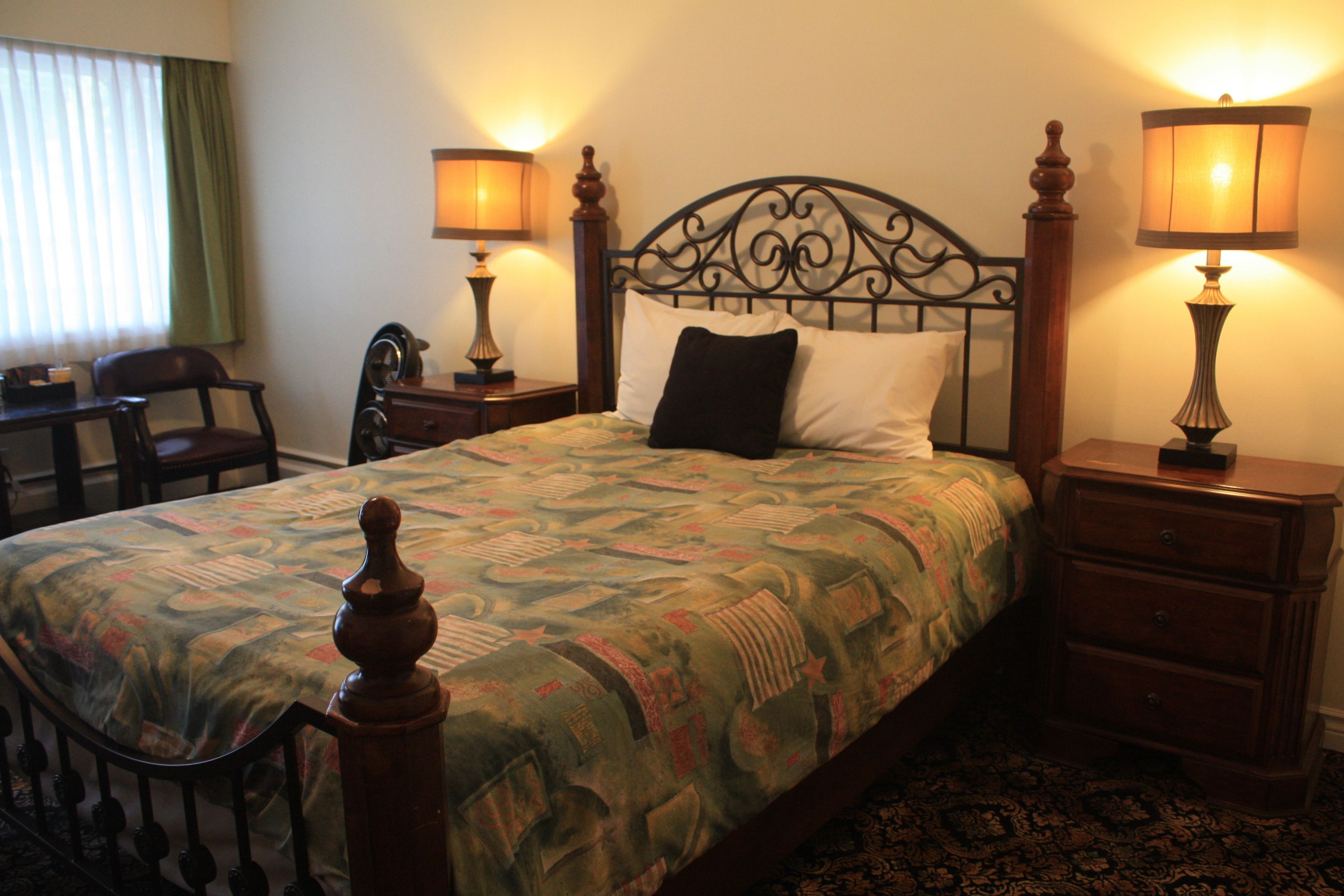 Classic Room, 1 Queen Bed