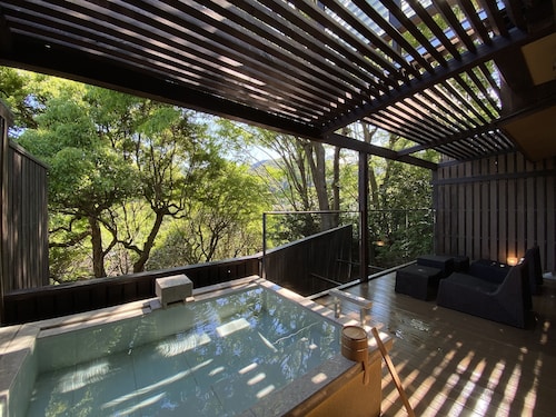 Yugawara Spa Ryokan Ashikari