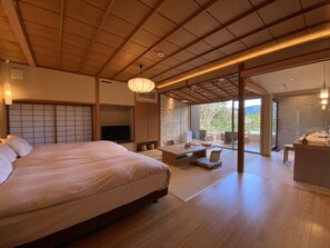 Minibar, in-room safe, free WiFi, bed sheets - Yugawara Spa Ryokan Ashikari (Yugawara)