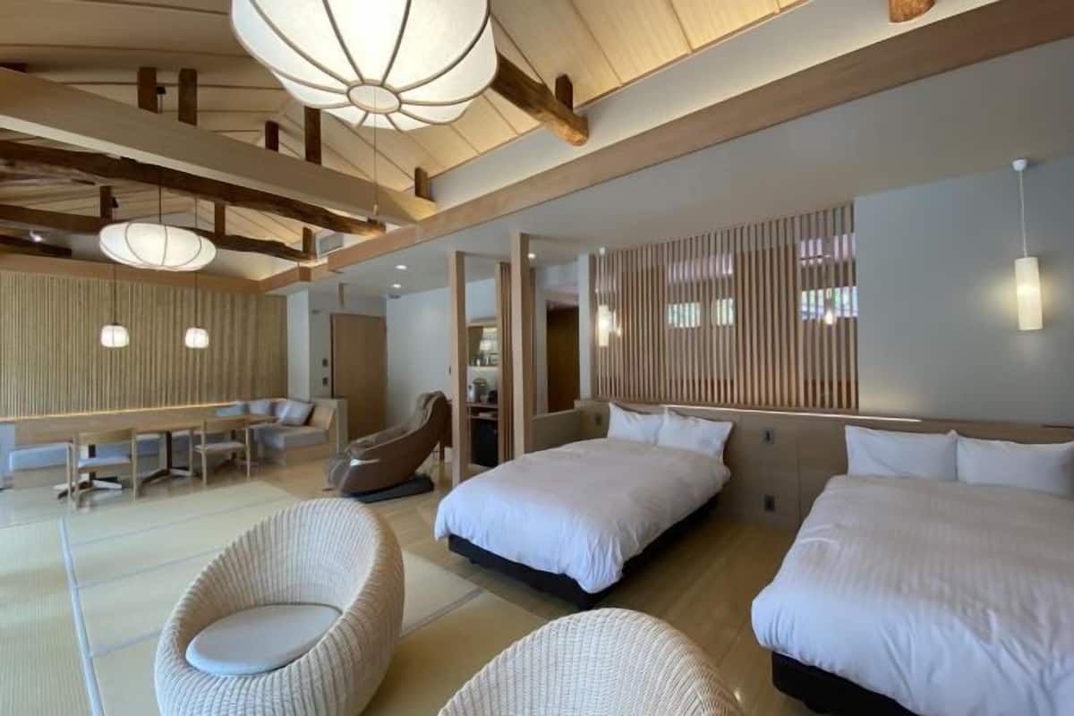 Minibar, in-room safe, free WiFi, bed sheets