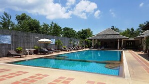 Outdoor pool - Joy Residence (Koh Samui)