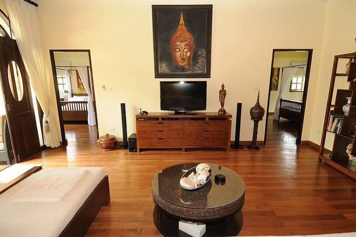 3 Bedroom Villa with Plunge Pool | Living room | 32-inch LED TV with satellite channels, TV, DVD player