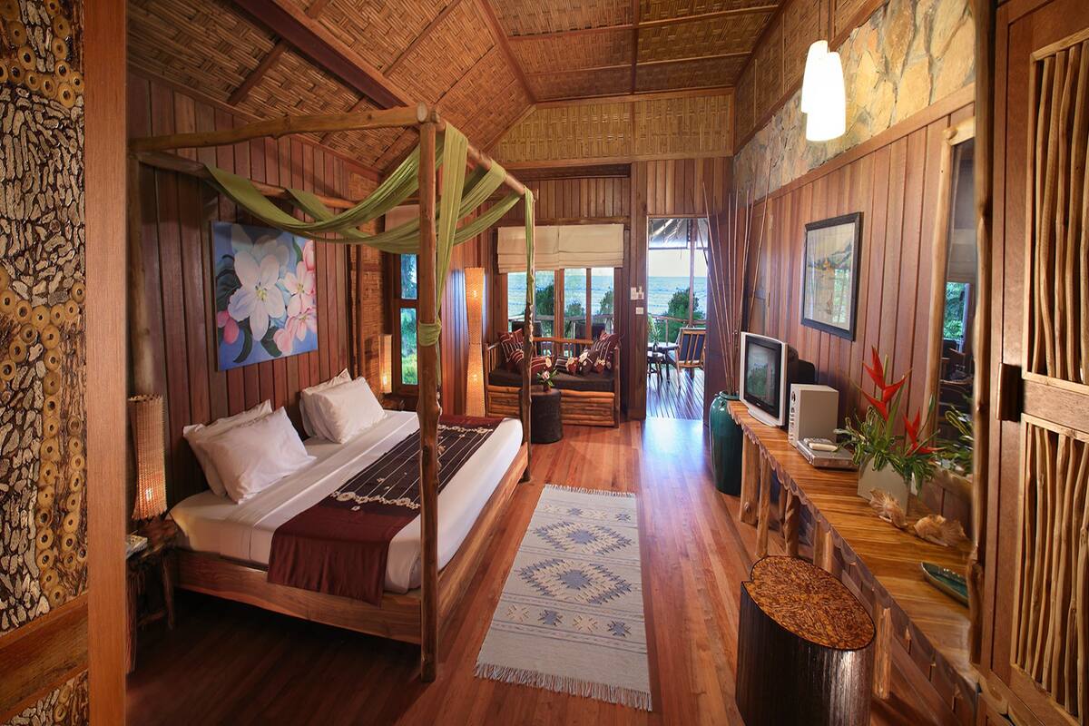 Premium Deluxe Family | Minibar, in-room safe, rollaway beds (surcharge), WiFi (free)