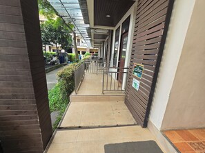 Standard Studio, Balcony, City View | Desk, laptop workspace, free WiFi, bed sheets