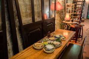 Quarto família (Mimosa) | Cozinha privada | Cafeteira/chaleira