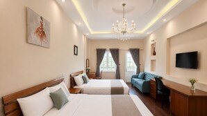 Family Suite (Mimosa) | Down comforters, pillowtop beds, minibar (some free items), in-room safe - Terrasse Des Roses (Lang Biang - Da Lat)