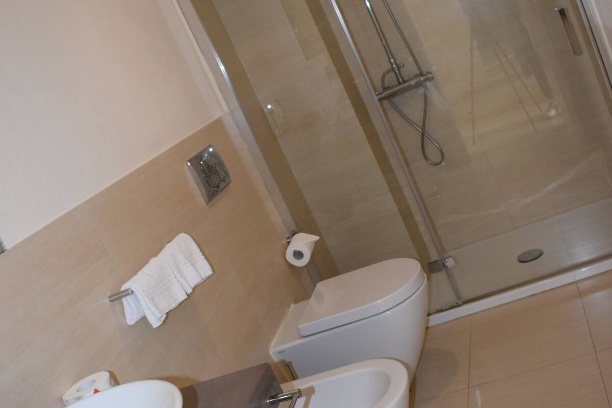 shower, free toiletries, hair dryer, bathrobes