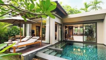 Beach Access Pool Villa | Hypo-allergenic bedding, down duvets, minibar, in-room safe