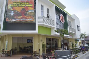 Exterior - Sri Enstek Hotel (Labu)