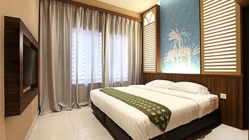 In-room safe, free WiFi, bed sheets