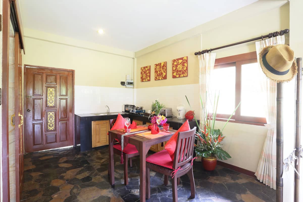 garden view villa | private kitchen | fridge, coffee/tea maker, electric kettle