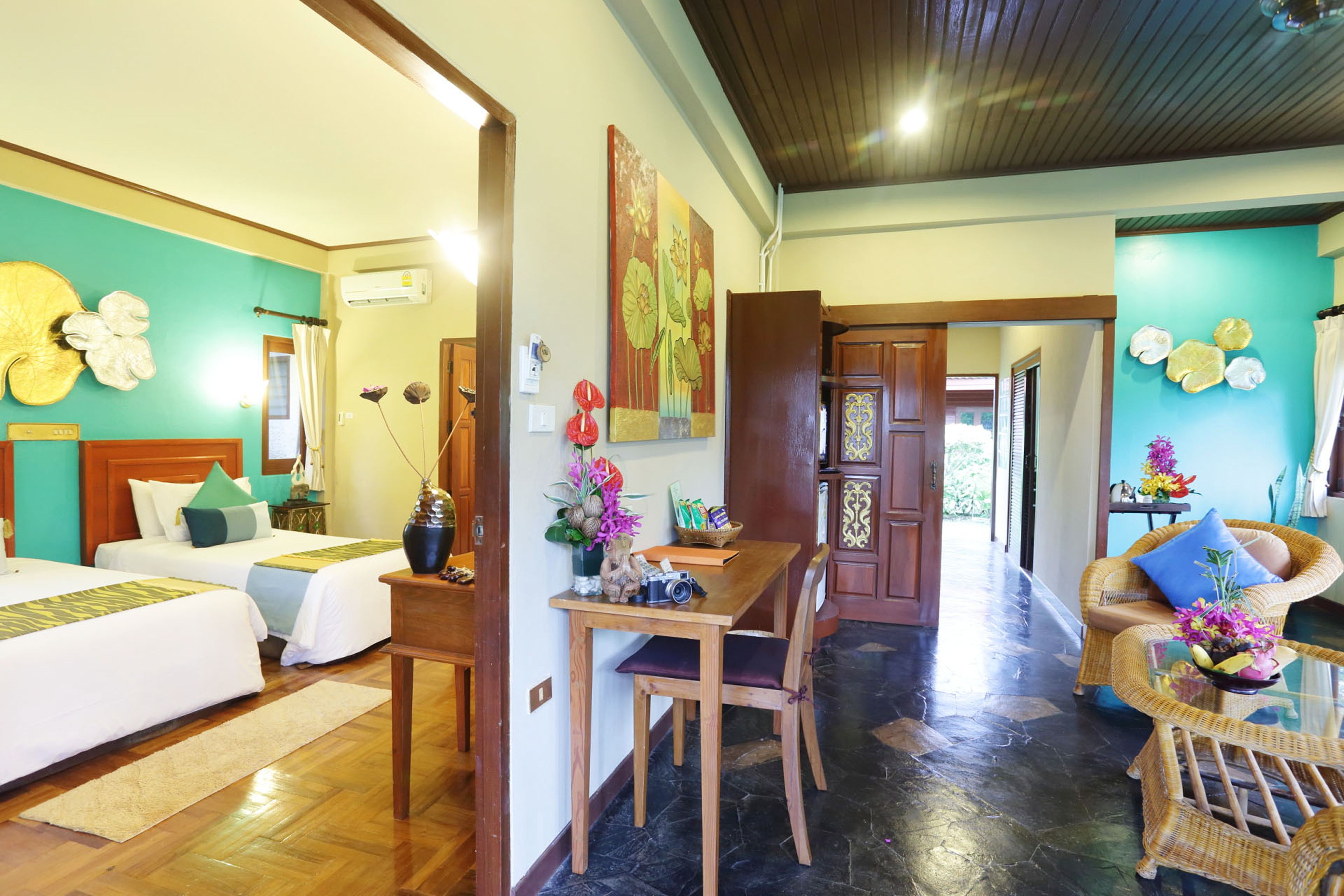 seaview villa | minibar, in-room safe, desk, cots/infant beds