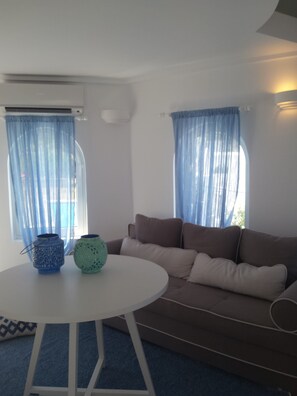 Suite (Dome) | Living room