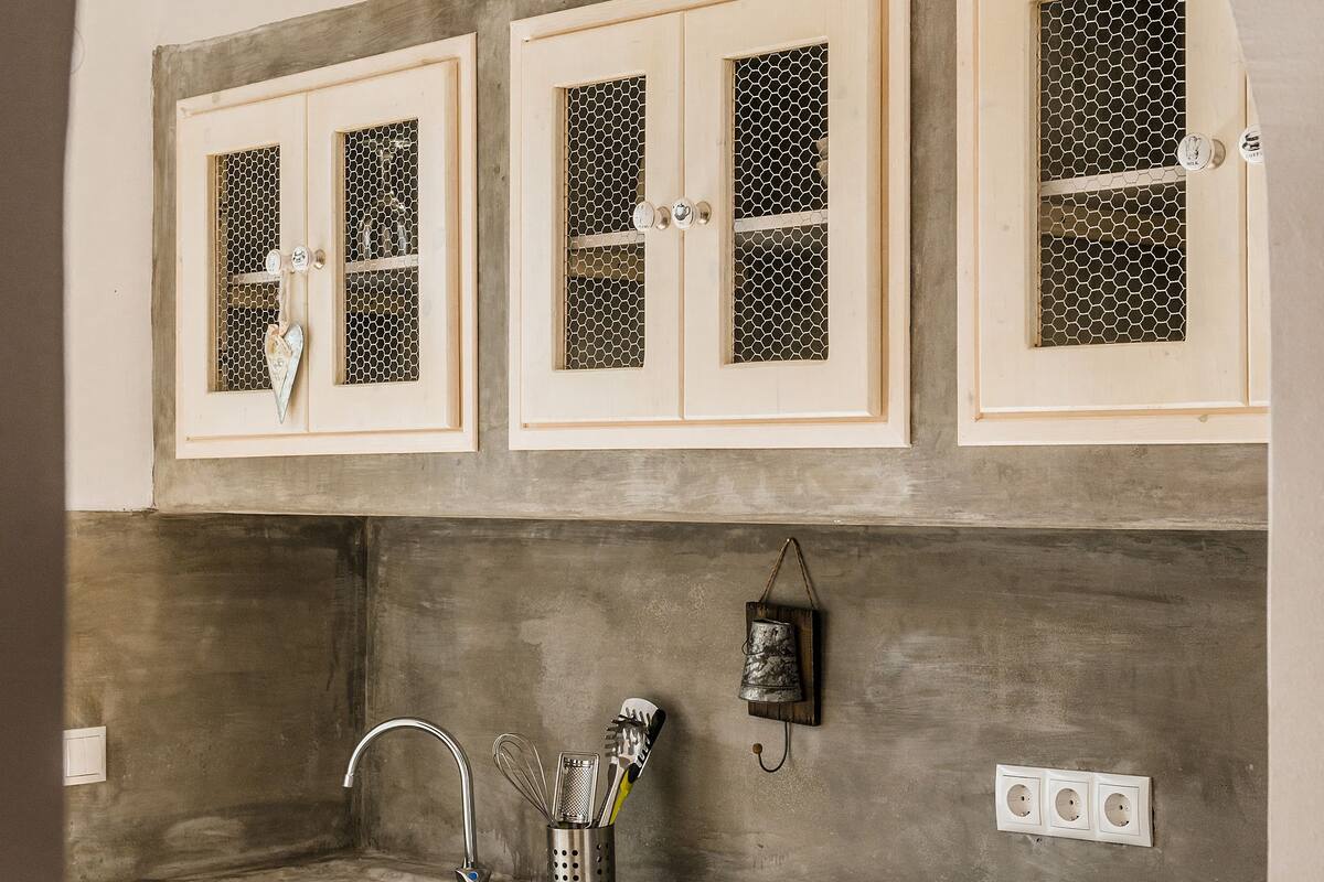Suite, Private Pool | Private kitchen | Coffee/tea maker, fridge