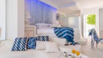 Suite, Private Pool | In-room safe, individually decorated, individually furnished