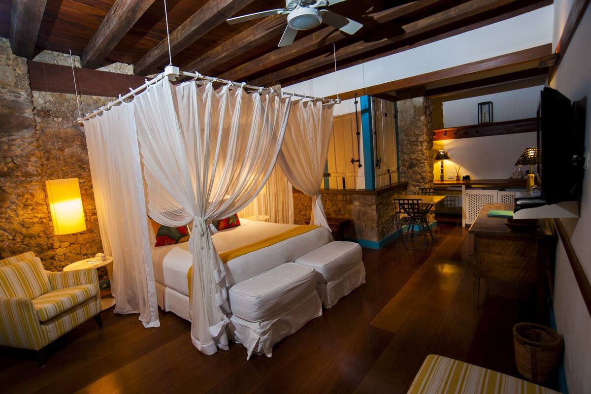 Egyptian cotton sheets, premium bedding, free minibar, in-room safe
