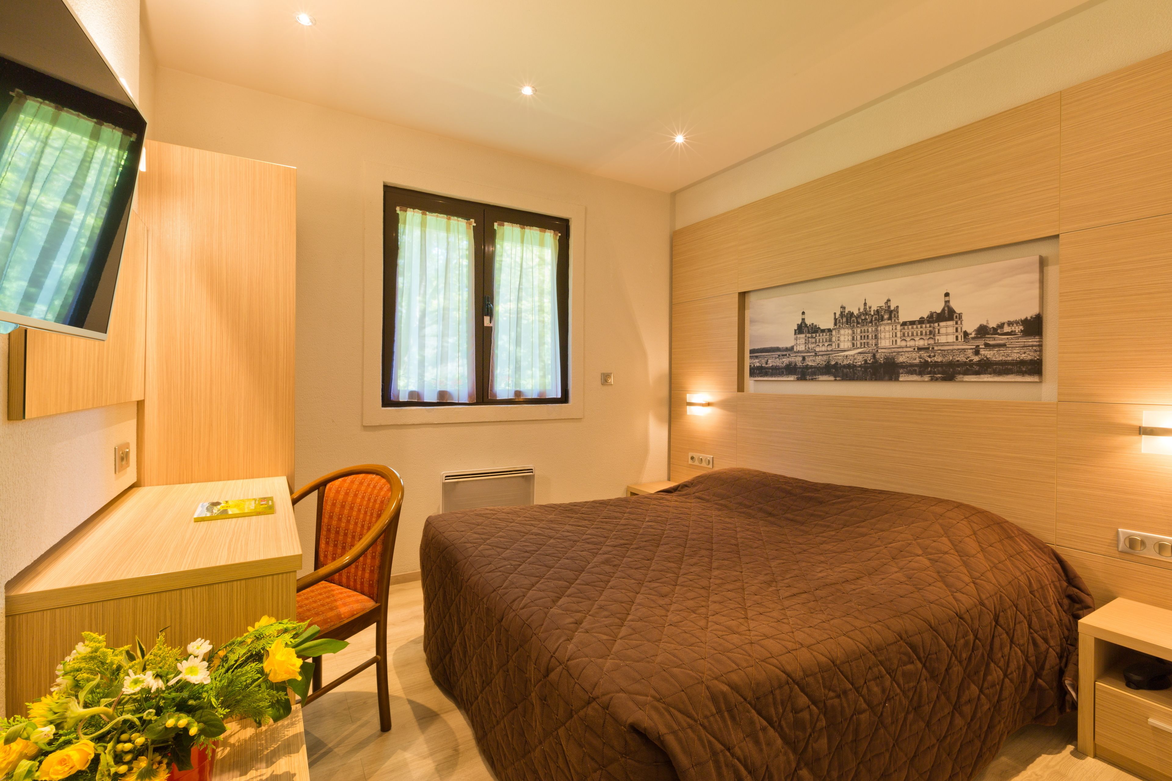 Phòng đôi phong cách cổ điển, 1 giường cỡ queen (1er étage) | Bàn, màn/rèm cản sáng, phòng cách âm 