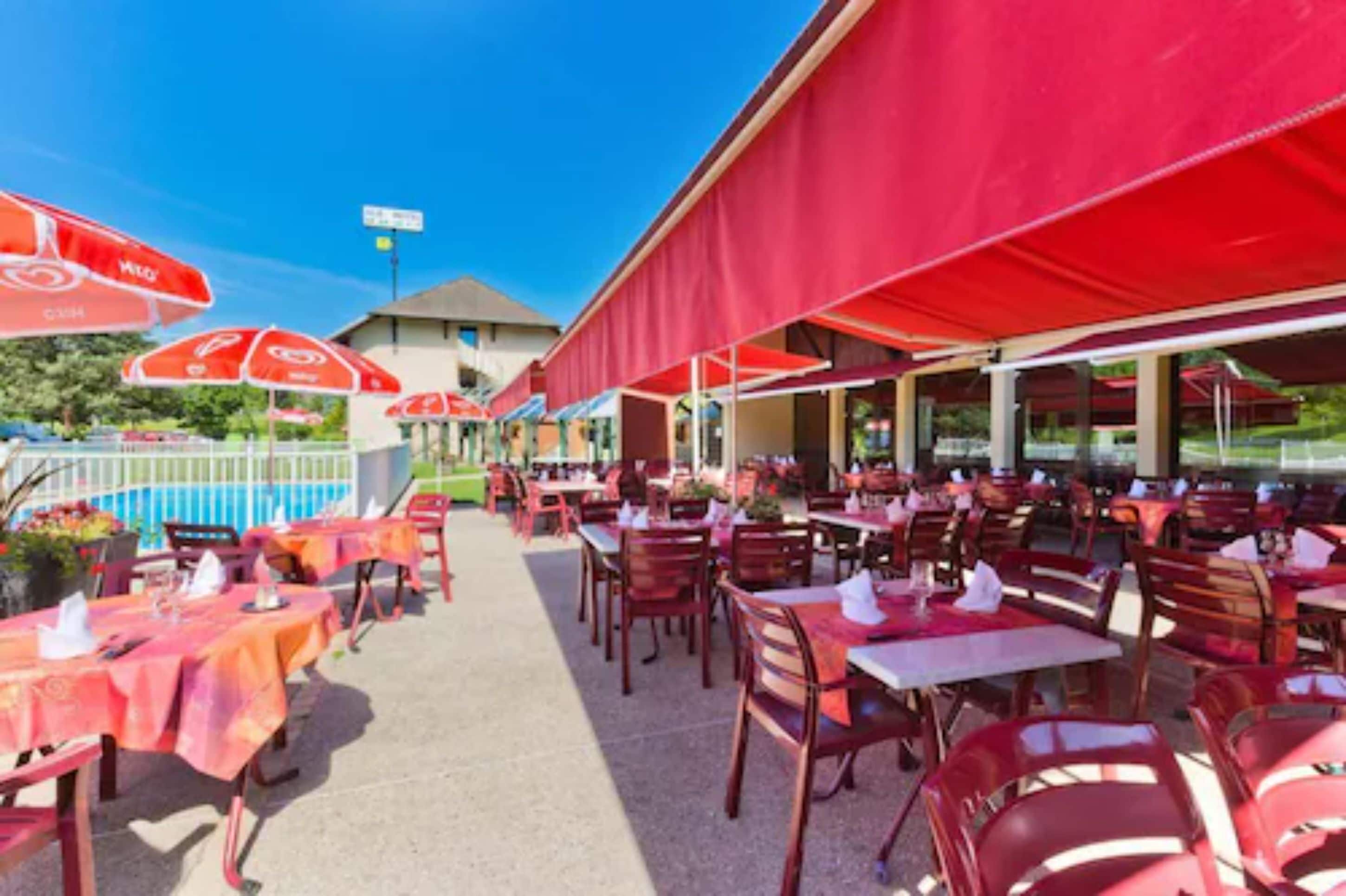 lunch, dinner served; french cuisine, al fresco dining