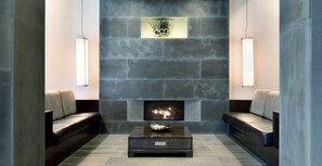 Fireplace - Luxy Suites Washington (Jersey City)