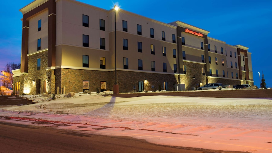 Hampton Inn & Suites Bismarck Northwest