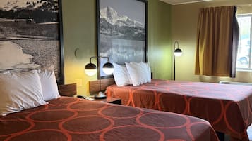 Kamer, 2 queensize bedden, niet-roken | Een bureau, verduisterende gordijnen, gratis babybedden, gratis wifi
