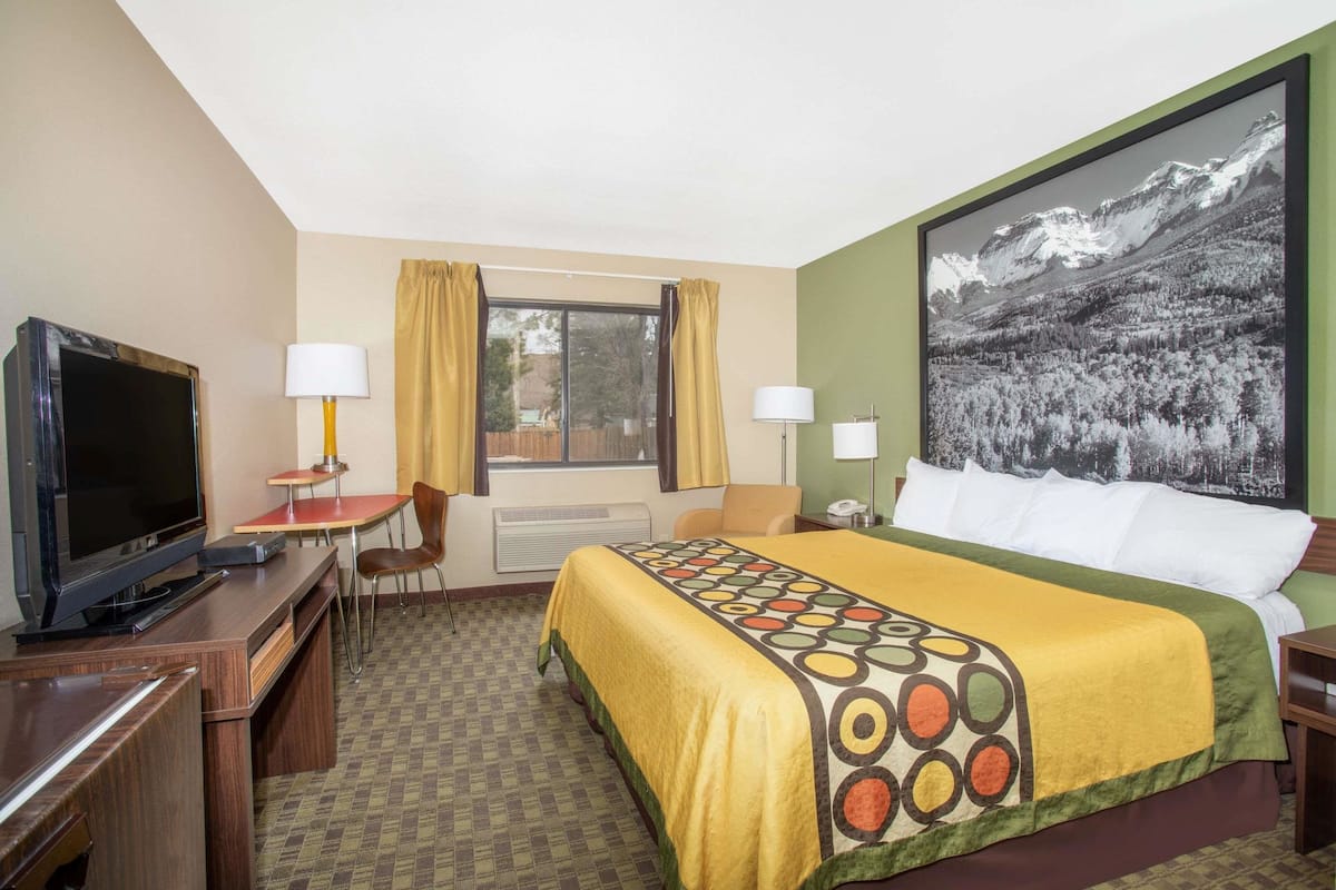 Room, 1 King Bed, Accessible, Non Smoking (Bathtub w/ Grab Bars)