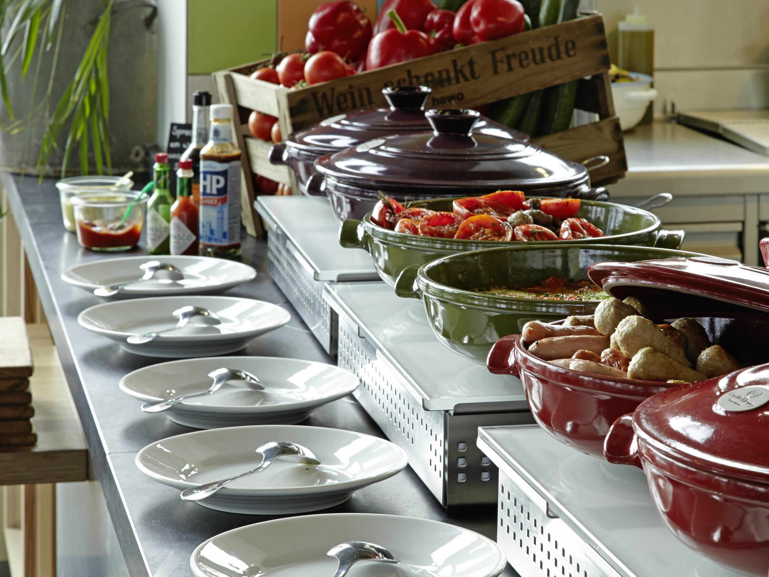 Café da manhã com buffet todos os dias mediante uma taxa
