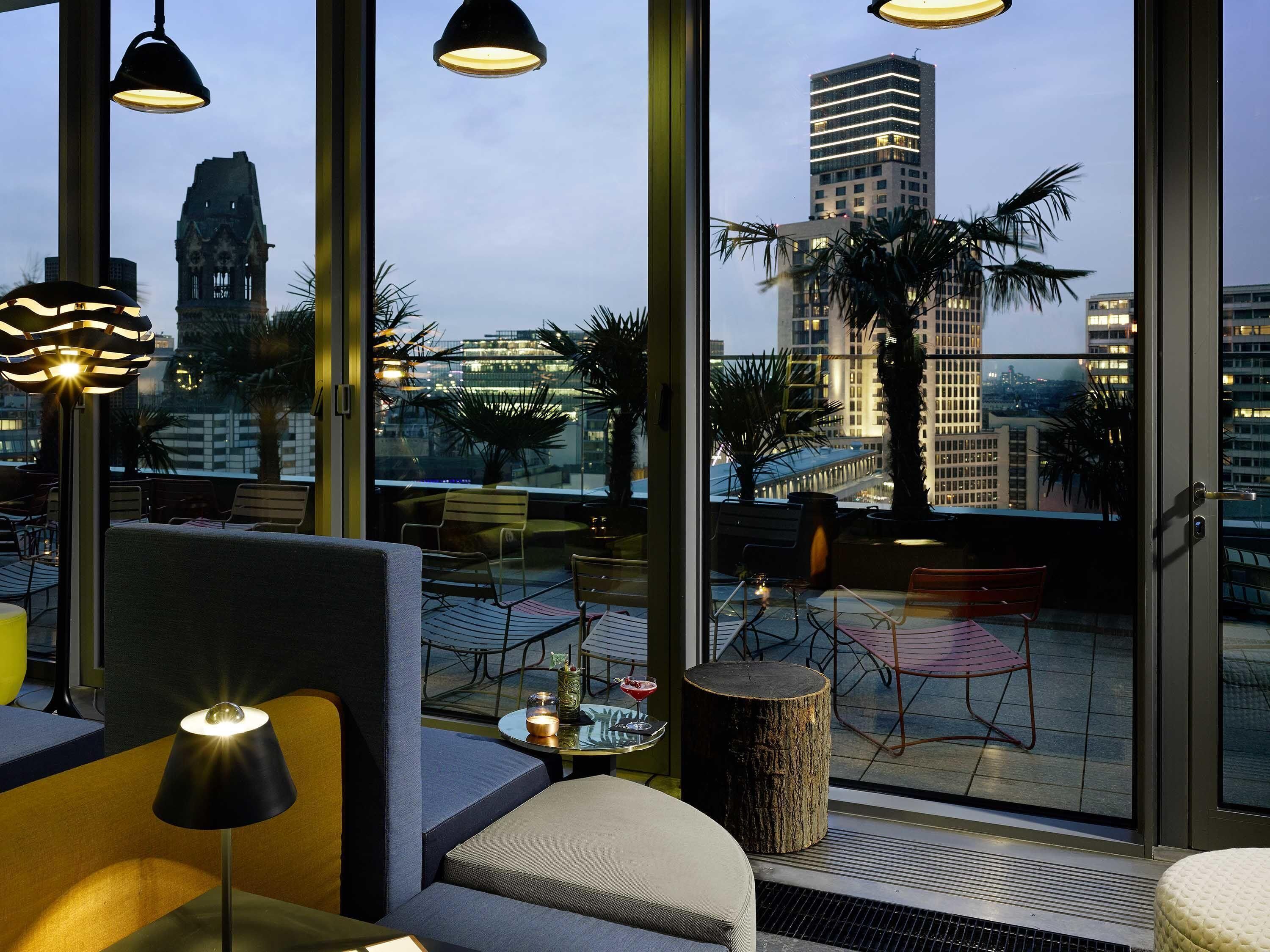 Bar auf der Dachterrasse