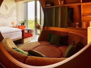 Extra Large Jungle | Premium bedding, down comforters, minibar, in-room safe - 25hours Hotel Bikini Berlin (Berlin)