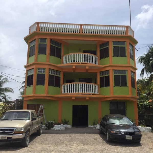واجهة المنشأة