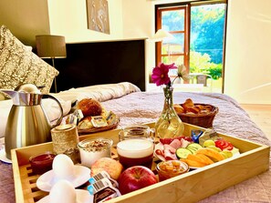 In-room dining - Hotel Skovly (Ronne)
