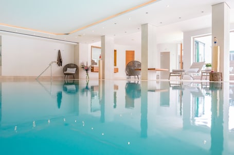 Una piscina techada