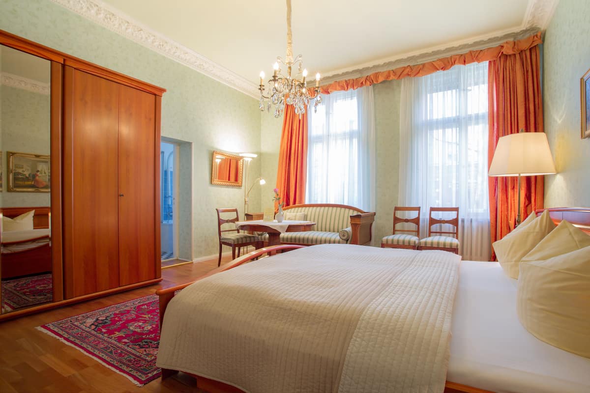 Desk, blackout curtains, free WiFi, bed sheets