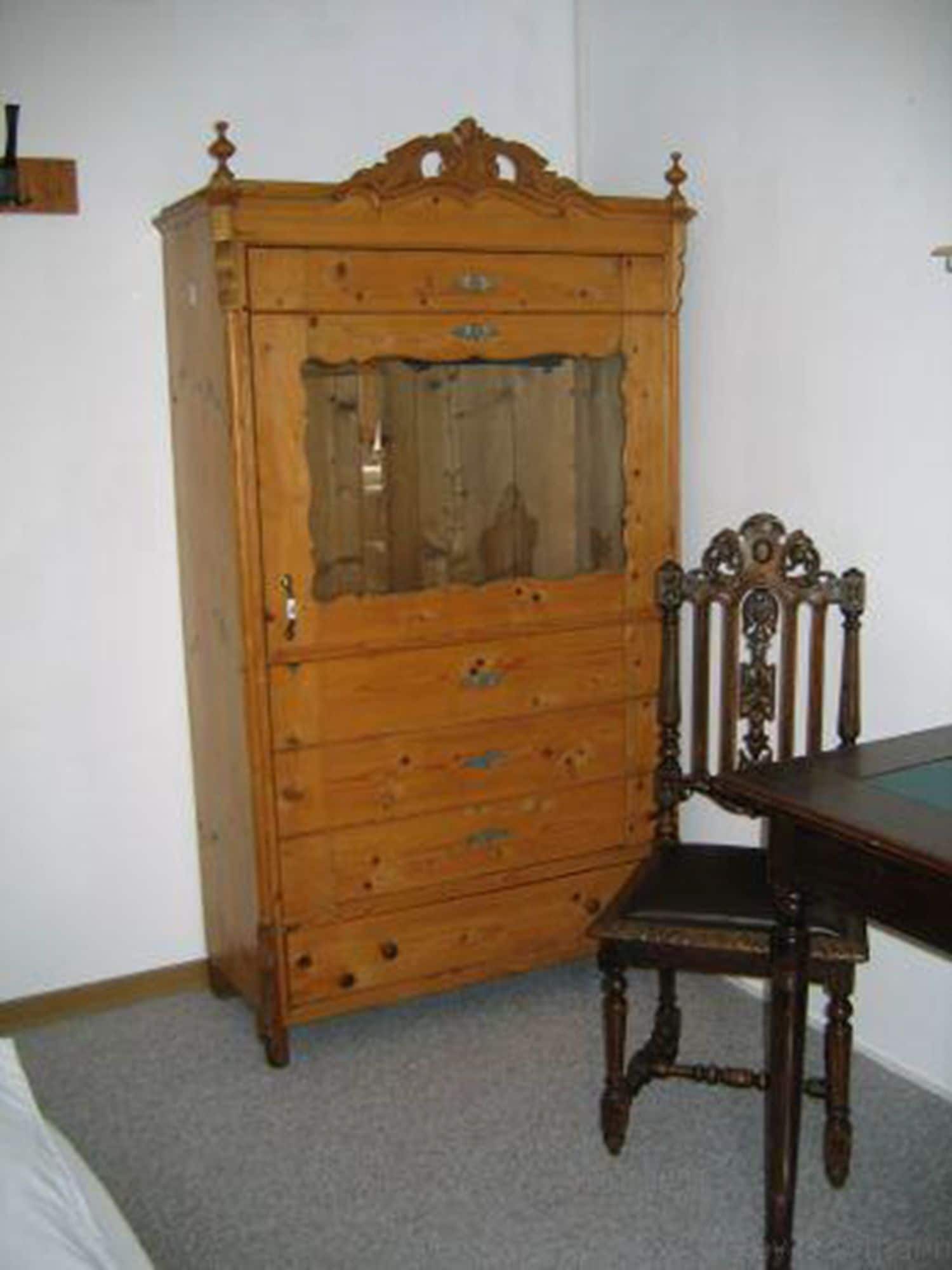 double room | living area | tv