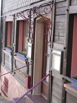 Pintu masuk properti