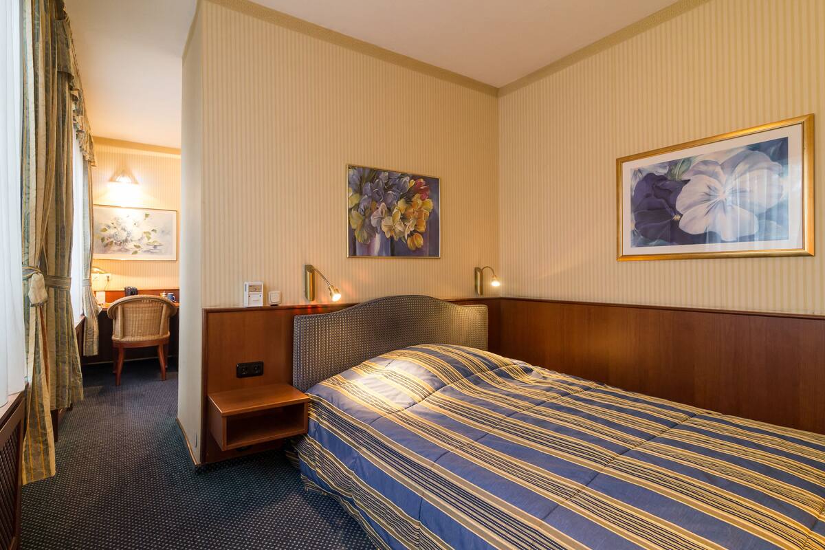 Minibar, desk, laptop workspace, soundproofing