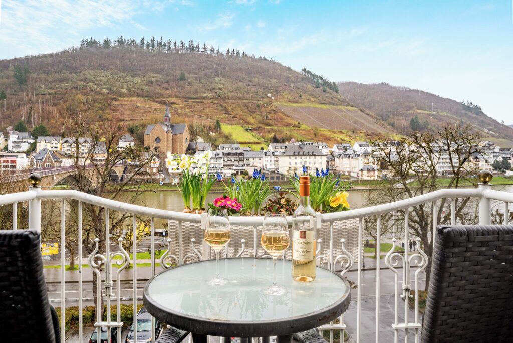 classic double room, 1 double bed, balcony, river view | balcony